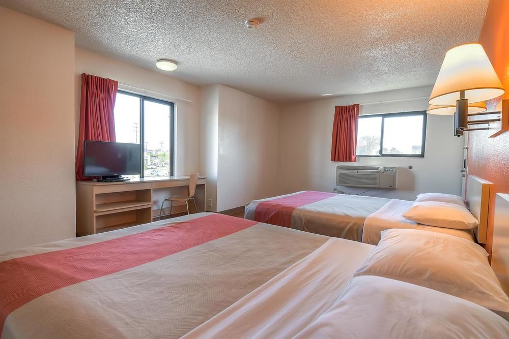 Motel 6 Los Angeles Harbor City - photo 14