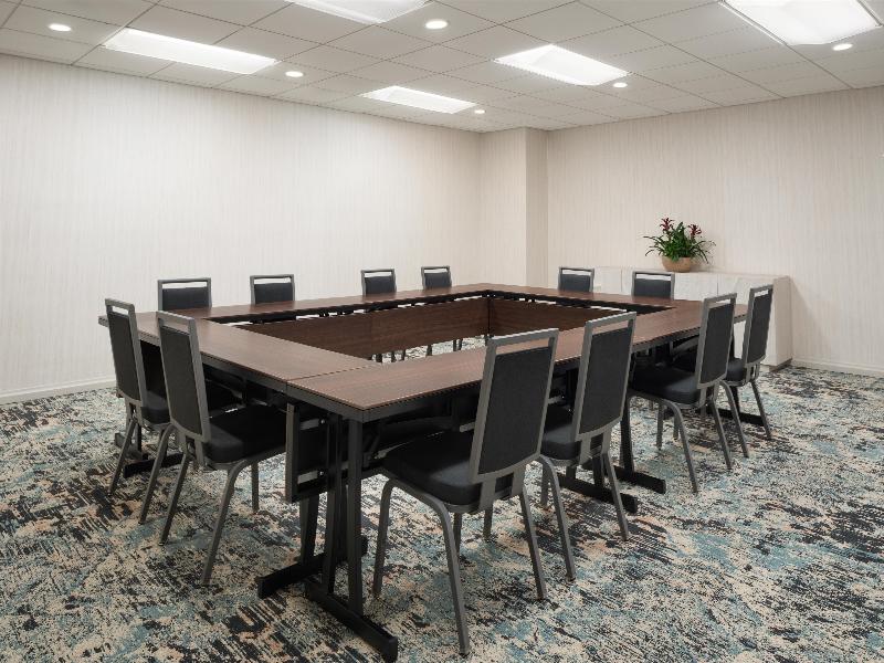 DoubleTree by Hilton Virginia Beach - photo 25