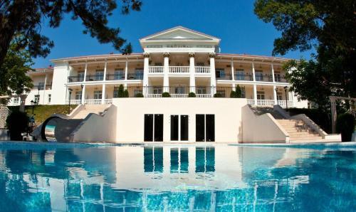 Champagne SPA — hotel in Novorossiysk