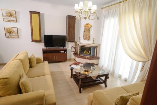 Luxury Dafnis House — 4-Star Luxury Hotel in Vergina, Greece
