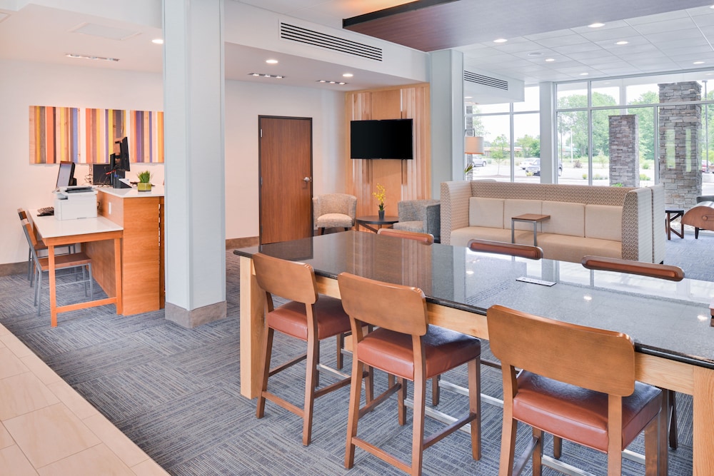 Holiday Inn Express & Suites Salem by IHG - photo 52