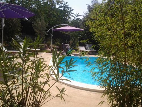 Gîtes Les 3 Cigales — hotel in Vallon-Pont-D'arc