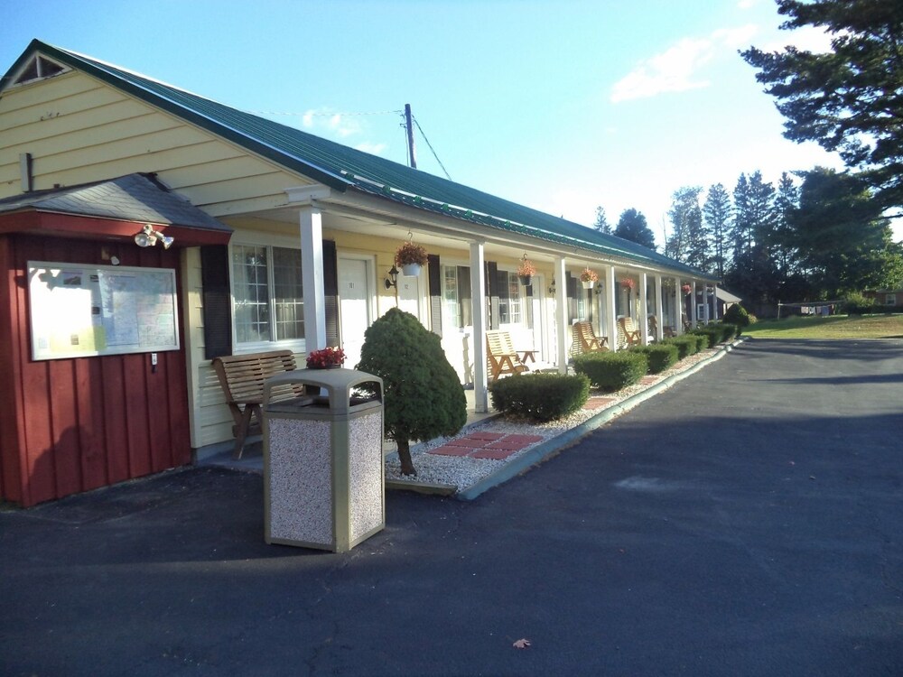 The Weathervane Motel - photo 28