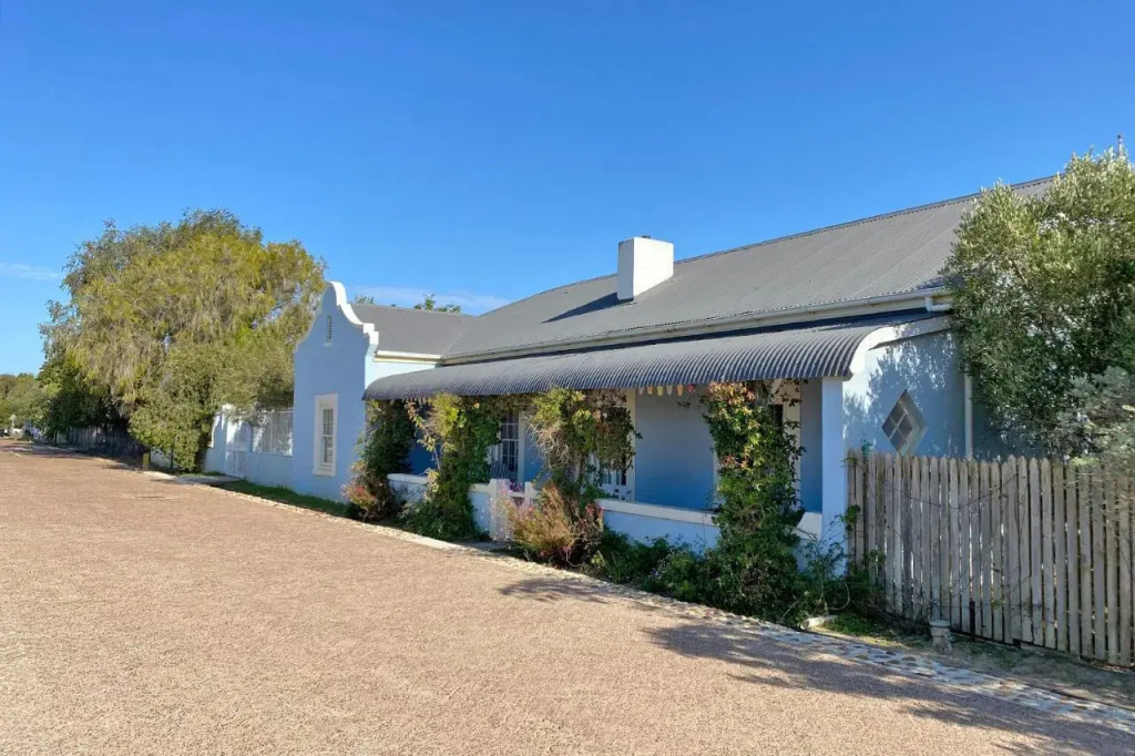 Vlettershof Guest House — 4-Star Luxury Hotel in Robertson, South Africa