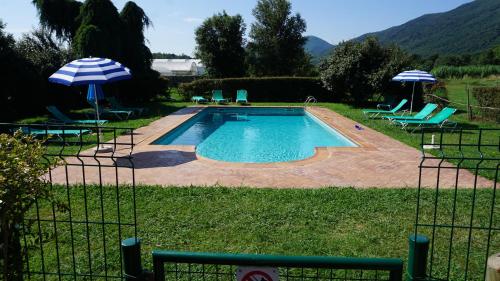 Casa Rural Can Jepet — 4-Star Luxury Hotel in Santa Pau, Spain