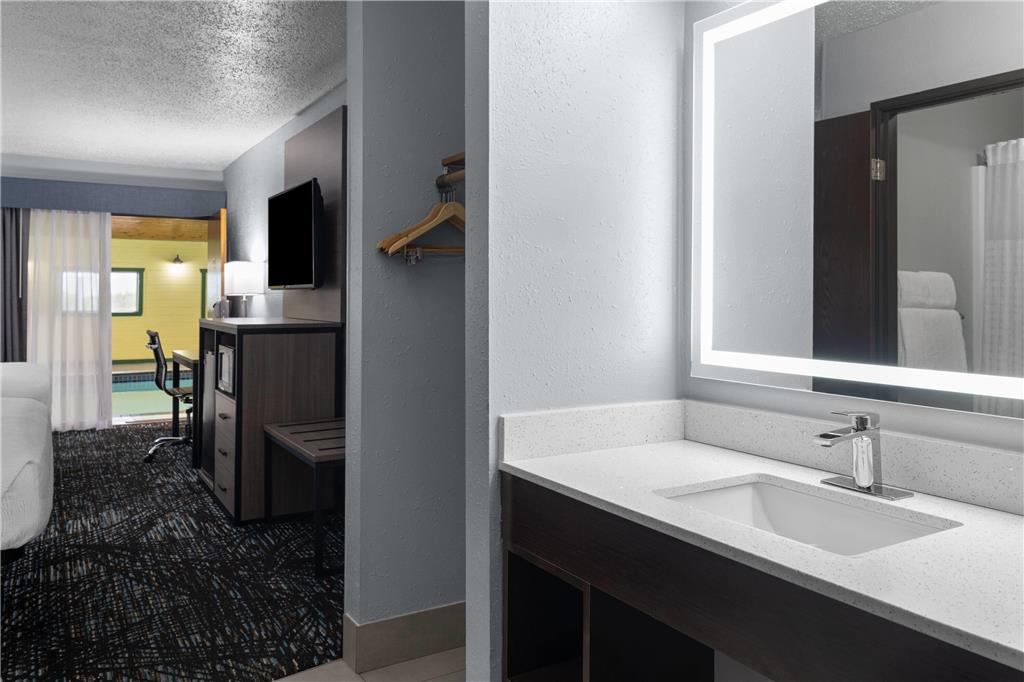 Baymont by Wyndham Duluth Spirit Mountain - photo 19