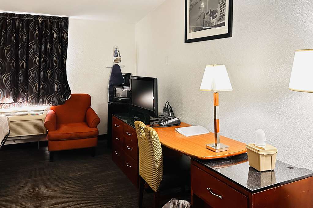 Quality Inn St. Paul Minneapolis Midway - photo 11