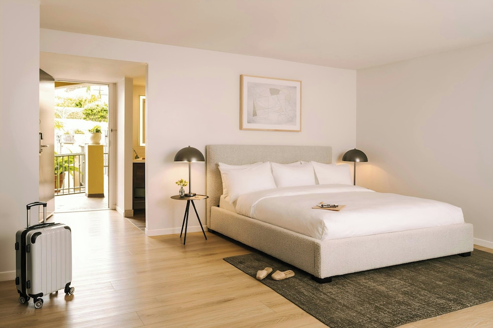 La Ensenada Hotel Laguna Beach Sonder by Marriott Bonvoy - photo 5