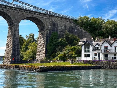 Hiraethog in Menai Bridge, United Kingdom
