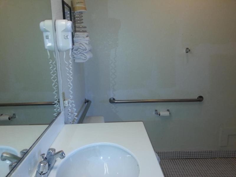 Devonshire Inn - photo 13
