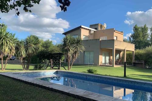 Las Acacias — hotel in Azul