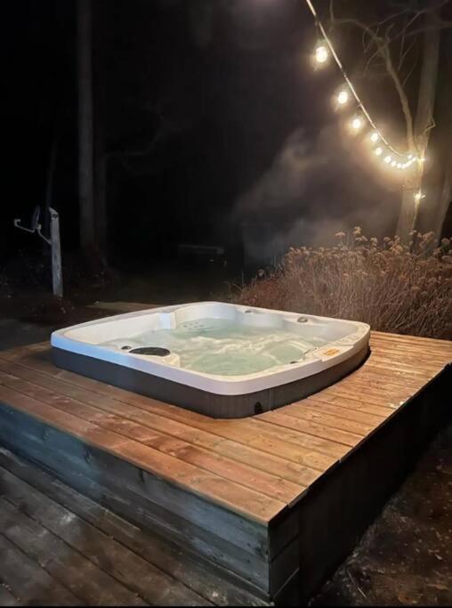 Hidden Oasis with Hot Tubs & Starry Fire Pits in Unknown City, Canada