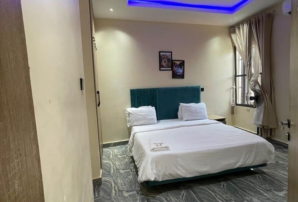 Deroche Apartment — 4-Star Luxury Hotel in Abuja, Nigeria