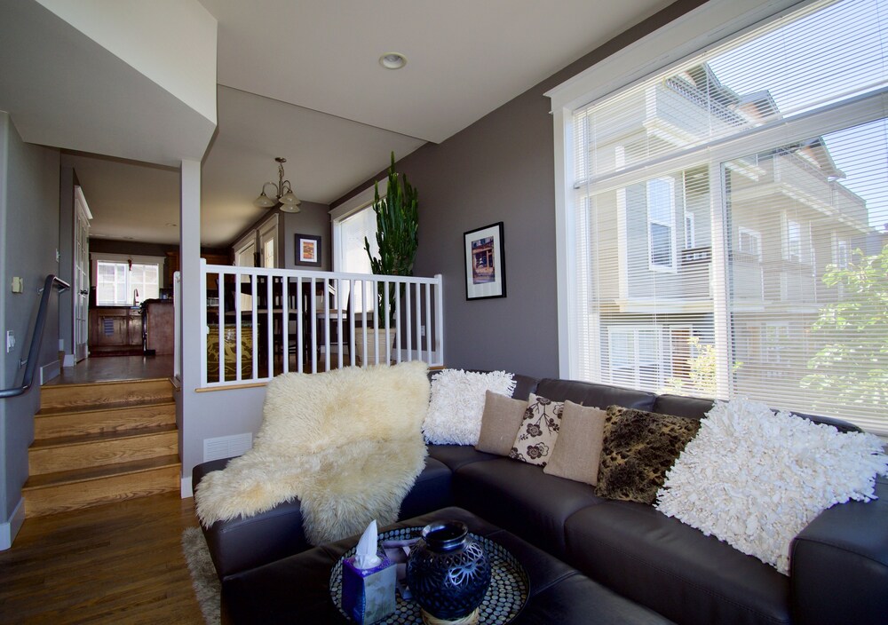 Comfort and Grace on Queen Anne Hill - photo 13