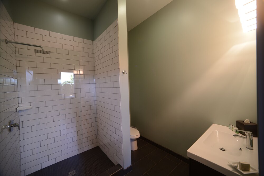 Hotel Kilbourne Downtown Sandusky - photo 22