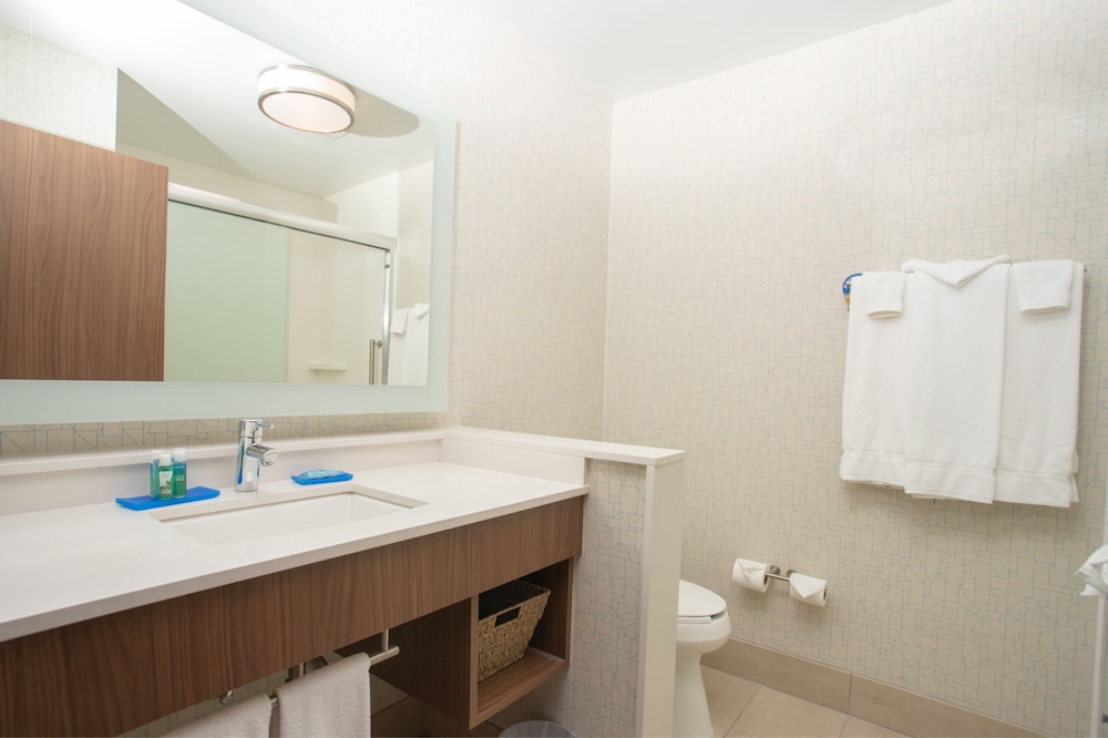 Holiday Inn Express Houghton Keweenaw by IHG - photo 41