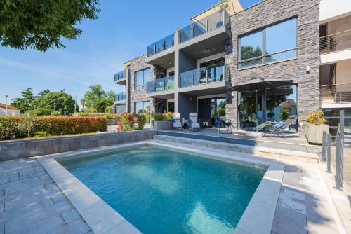Apartment Monika with private pool in Porec — 4-Star Luxury Hotel in Porec, Croatia