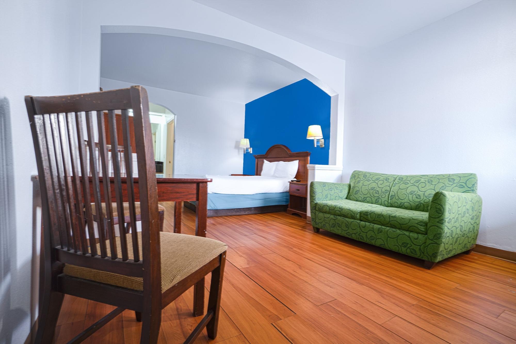 Motel 6 Galveston Seawall - photo 22