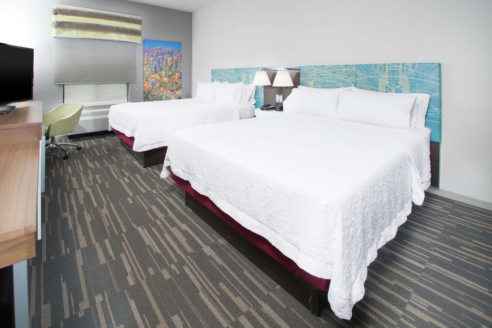 Hampton Inn Arvin Tejon Ranch - photo 17