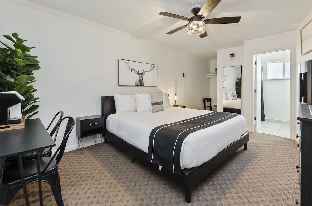 The Jeffrey Hotel - photo 10