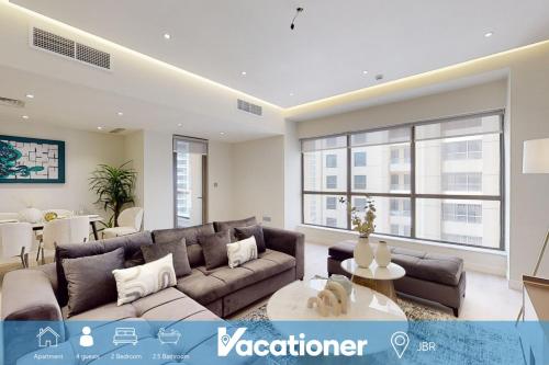 Vacationer I Bahar 1 Glamorous Two Bedroom — 4-Star Luxury Hotel in Dubai, United Arab Emirates