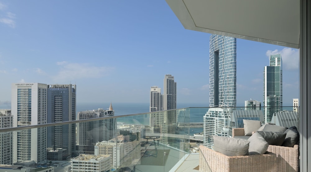 Lavish 2BR with Balcony Marina View Dubai Marina — 5-Star Luxury Hotel in Dubai, United Arab Emirates
