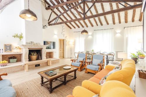 Casantonia - carbon neutral hotel in Recas