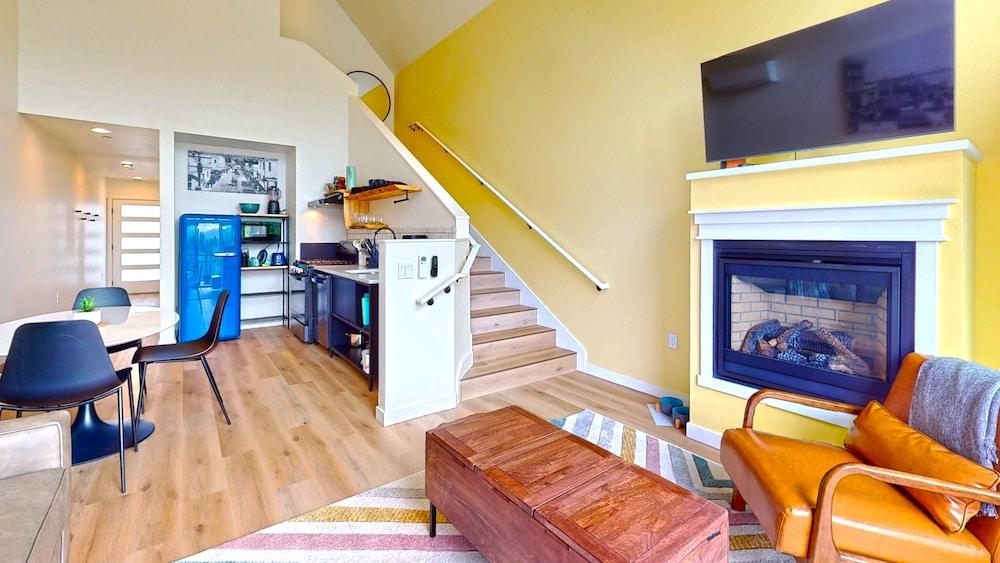 The Commons Urban Coastal Lodging - photo 7