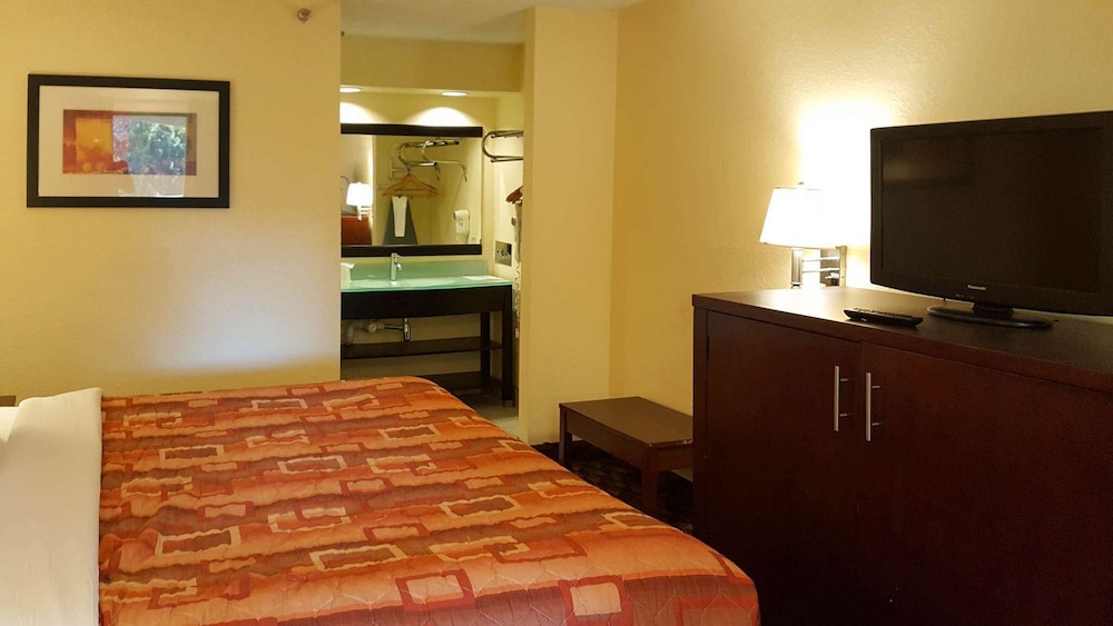 Motel 6 Little Rock AR Airport - photo 17