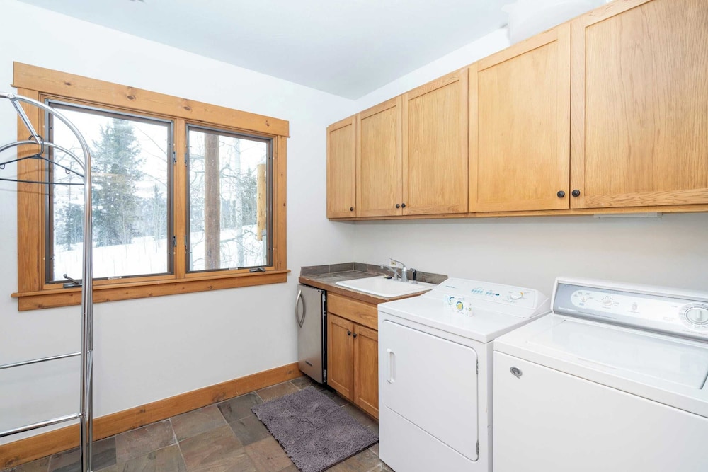 Adams Ranch Retreat by Avantstay Free Shuttle 2 Mountain Village & Telluride Ski Resort - photo 34