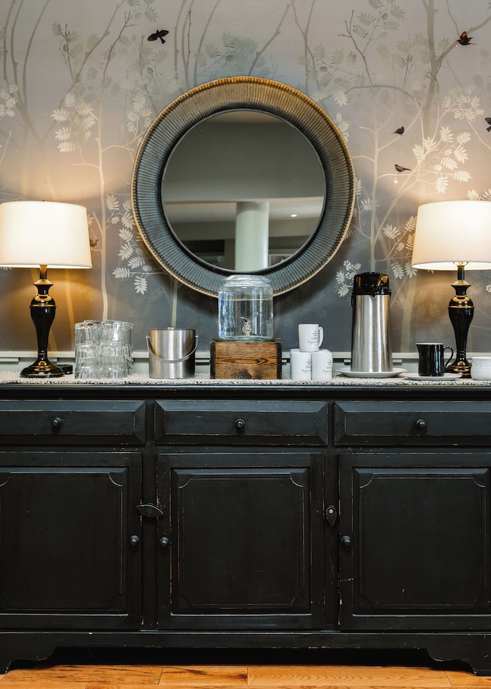 Highland Haven Creekside Inn - photo 170