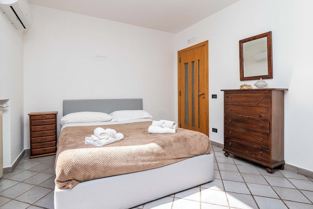 Maison Rosa Meta — 4-Star Luxury Hotel in Meta, Italy