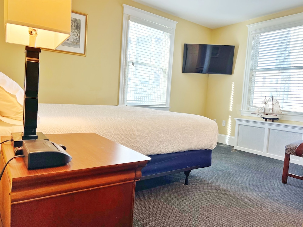 The Winthrop Arms Hotel And Restaurant - photo 22