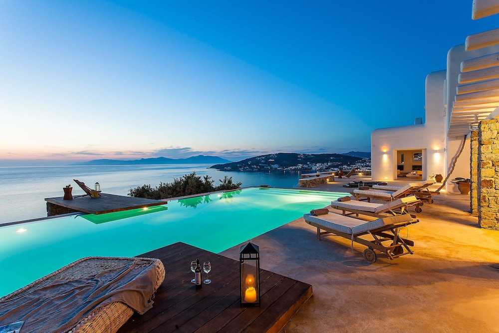 Villa Corina by The Pearls Collection — 5-Star Luxury Hotel in Mykonos, Greece