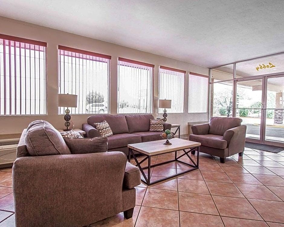 Quality Inn Sierra Vista - photo 8