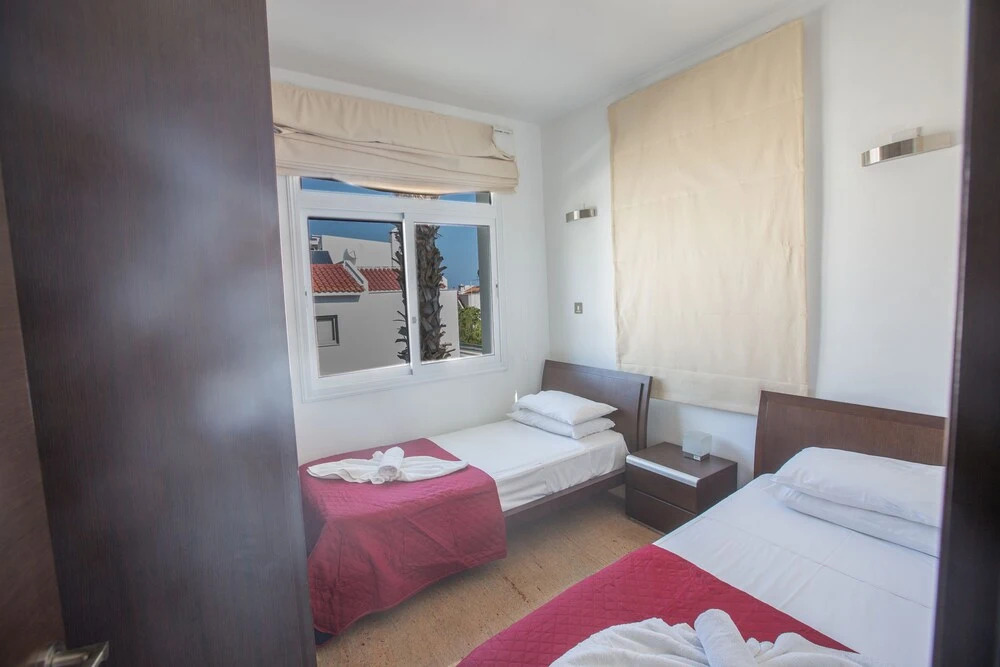 Villa Naomi Beautiful 4bdr Central Protaras Villa with Private Pool