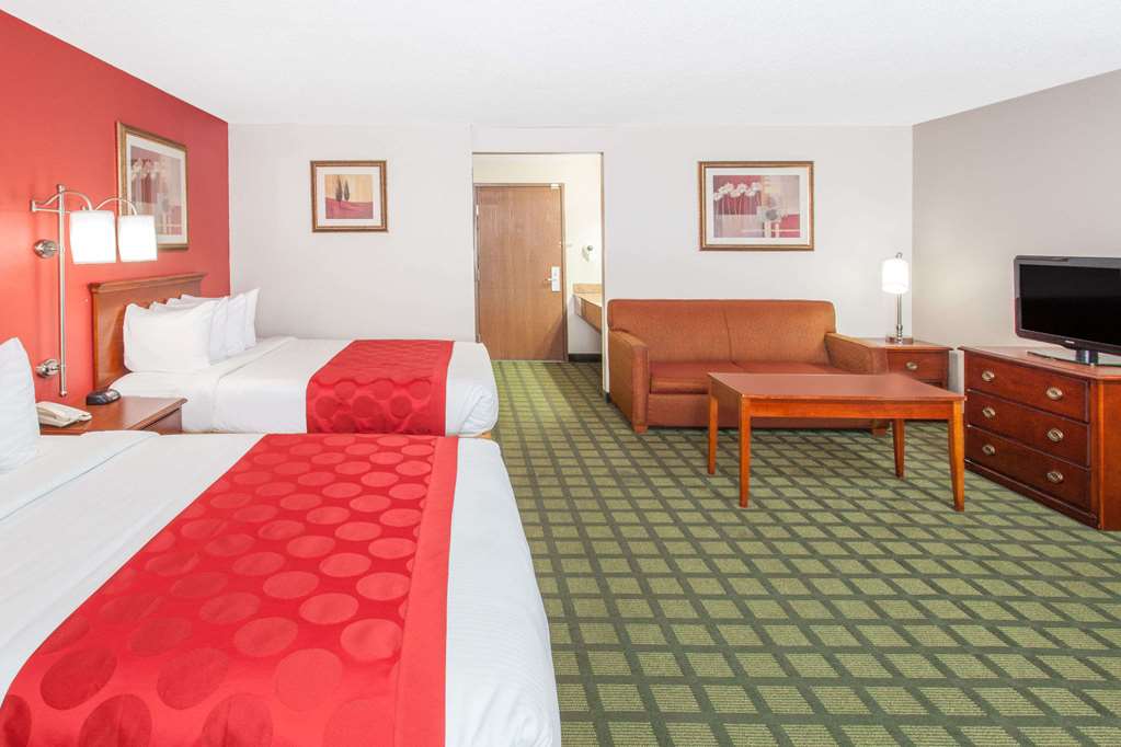 Ramada Limited Decatur - photo 15