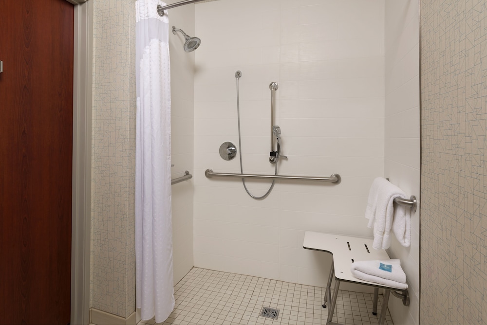Holiday Inn Express Hotel & Suites Independence Kansas City by IHG - photo 20