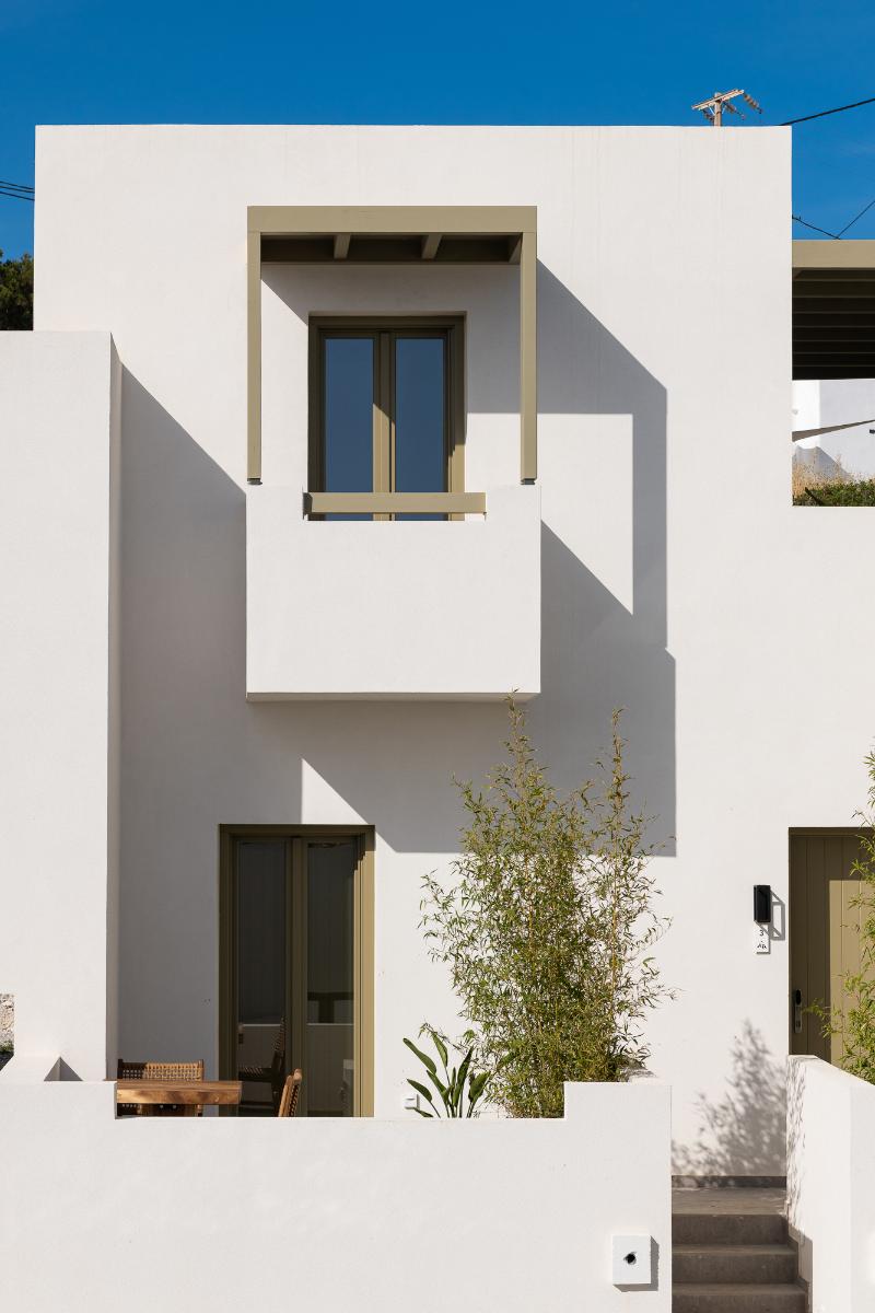Mazee Paros - carbon neutral hotel in Naousa