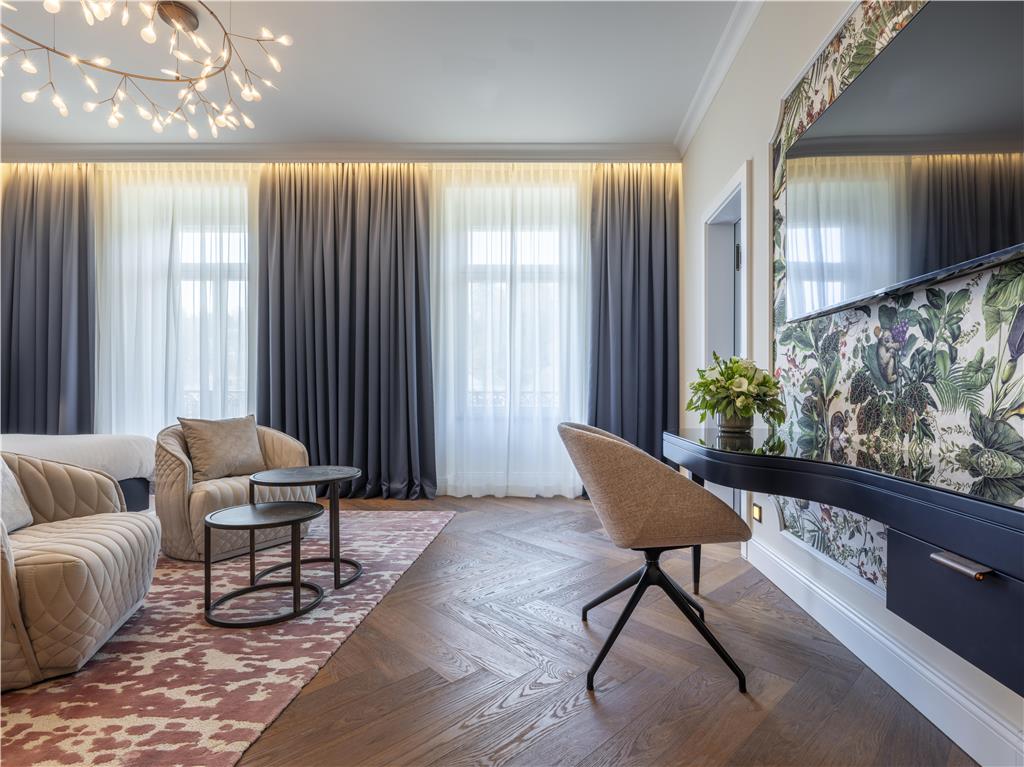 ICONS EHBB rooms JUNIOR SUITE