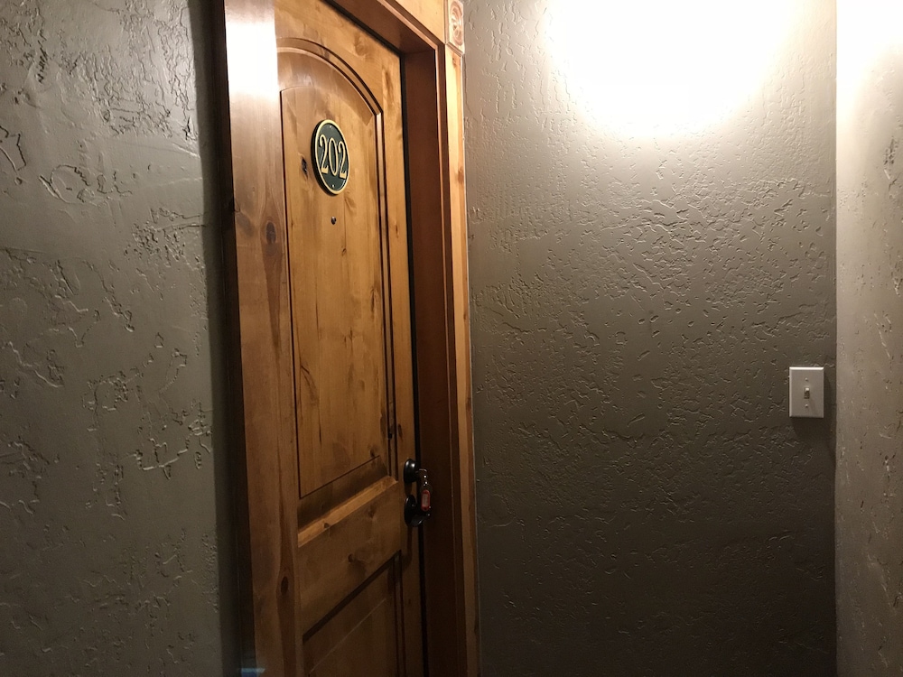Hotel Sutter - photo 59