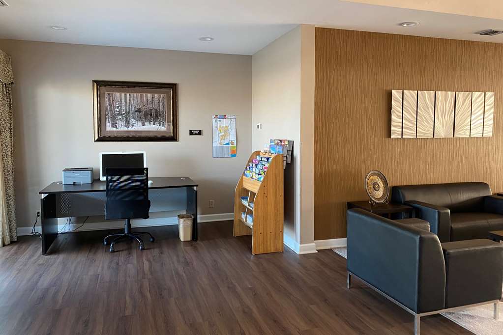 AmericInn by Wyndham Fort Atkinson - photo 12