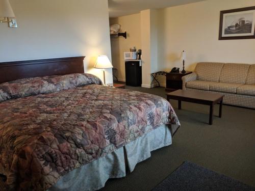 Rangeley Saddleback Inn - photo 26