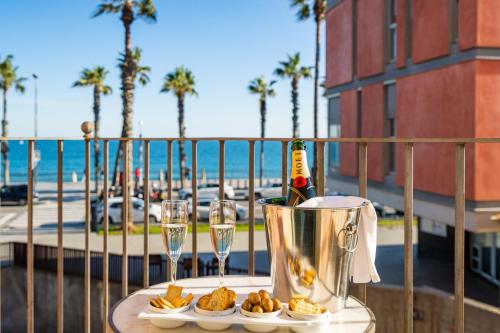 Kronos on the beach Suite 2 — 4-Star Luxury Hotel in Barcelona, Spain
