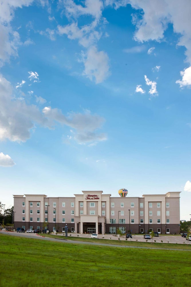 Hampton Inn & Suites Denison - photo 21