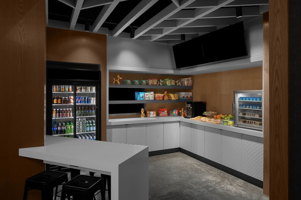 Aloft New York Chelsea - photo 24