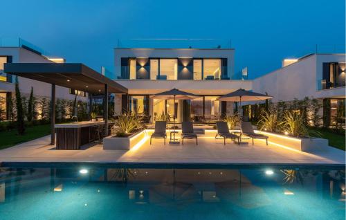 Lovely Home In Nova Vas With Sauna — 5-Star Luxury Hotel in Porec, Croatia