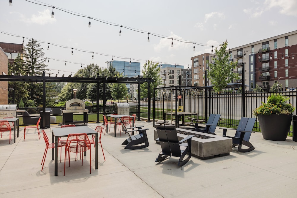 Crowne Plaza Suites MSP Airport Mall of America by IHG - photo 22