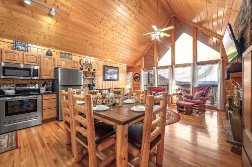 Sunsets in the Smokies — 4-Star Luxury Hotel in Sevierville, United States