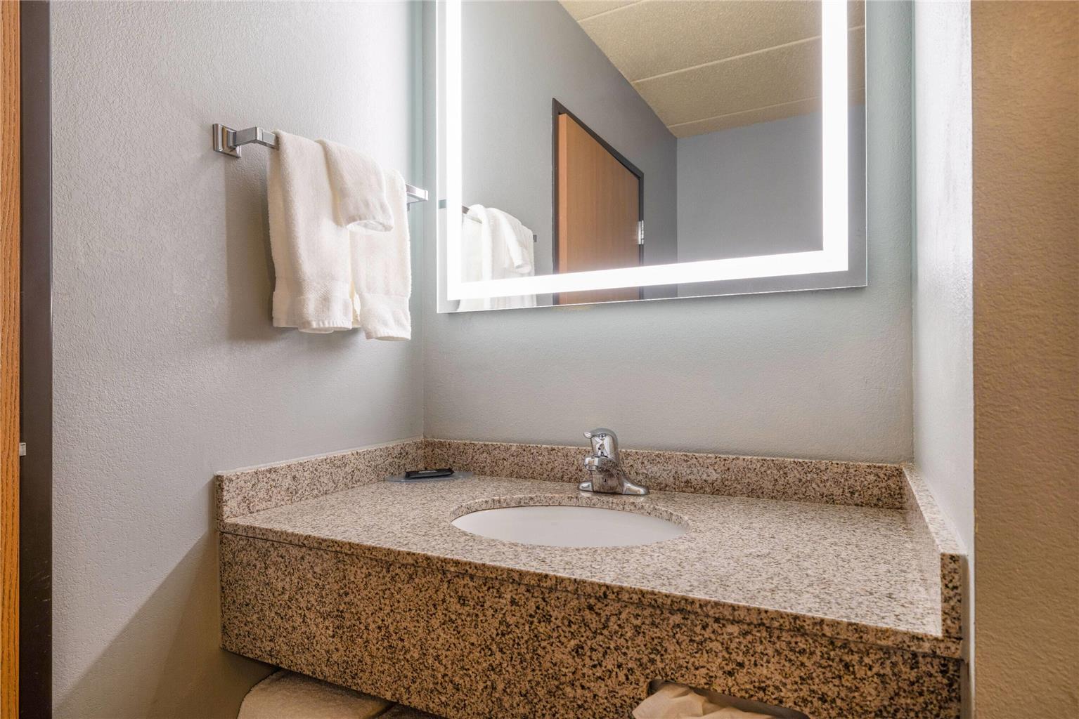 AmericInn by Wyndham Chamberlain Conference Center - photo 29